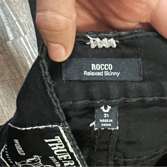 True religion relaxed skinny black with white stitching jeans - Picture 7 of 7